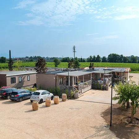 I Campi Wine Relais Mobile Homes Campingplads *